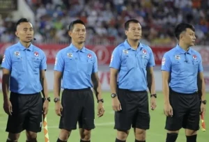Bí Mật Về Trợ Lý Trọng Tài Bóng Đá Và Những Nhiệm Vụ Ít Người Biết
