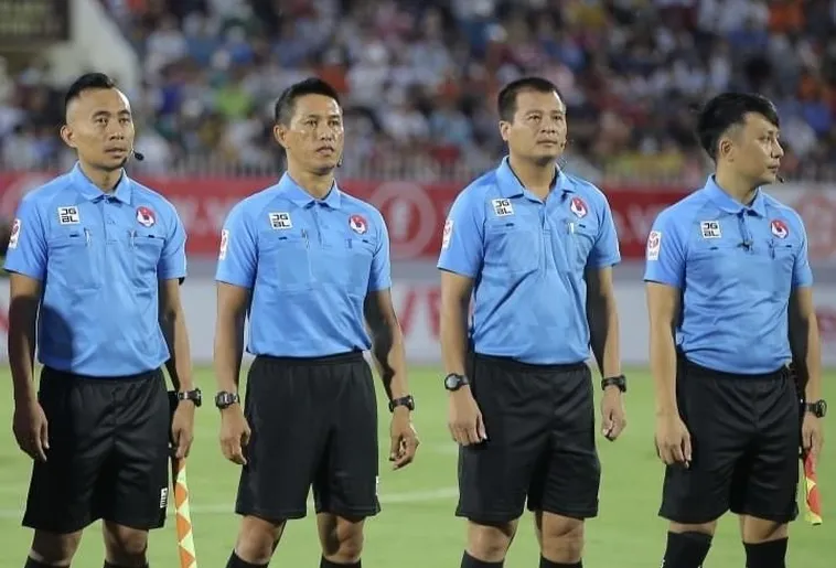 Bí Mật Về Trợ Lý Trọng Tài Bóng Đá Và Những Nhiệm Vụ Ít Người Biết